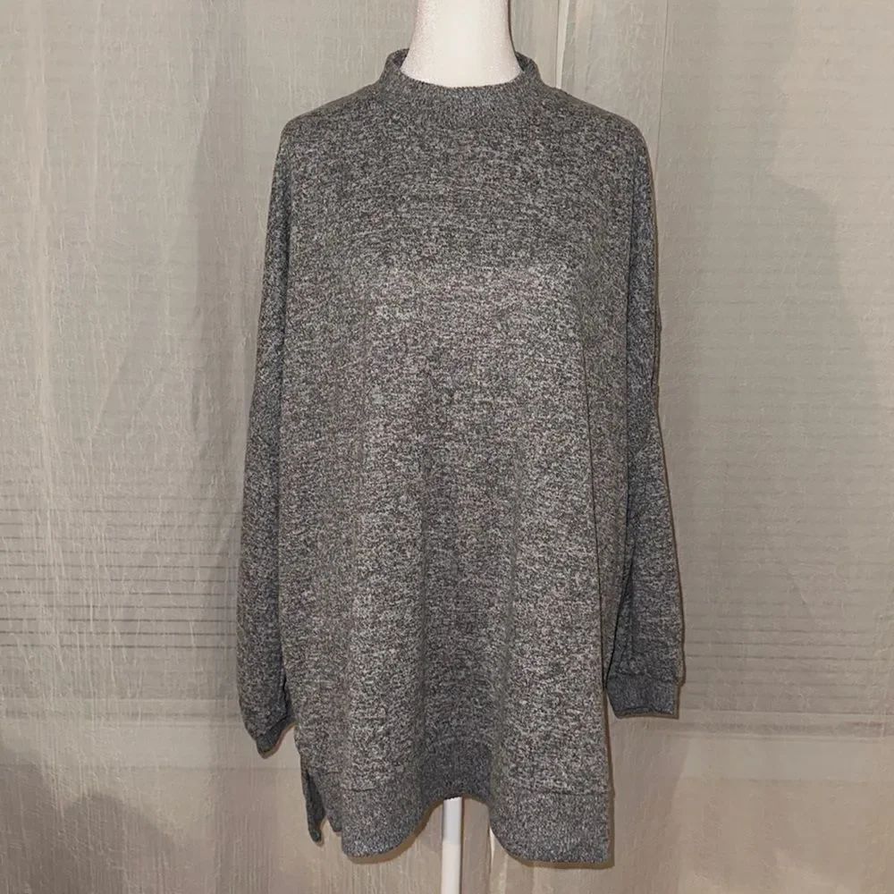 C&C California 2X Fine Knit Gray Heathered Light Weight Drop Sleeve Sweater